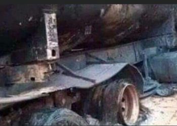 Ituri: 1 mort et 5 camions citernes incendiés dans une embuscade ADF sur la route Komanda-Mambasa