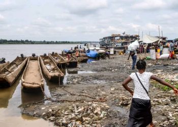 Naufrage dans le lac Albert : Au moins 60 tonnes de ciment et 4200 cassiers engloutis par les eaux du lac