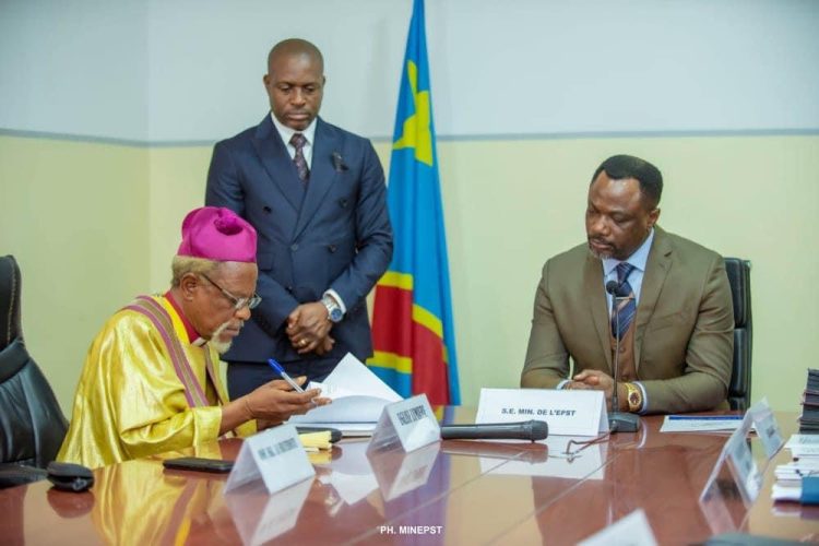 RDC-EPST : Le ministre Tony Mwaba instruit les directeurs provinciaux d’insérer le programme d’assainissement dans les milieux scolaires