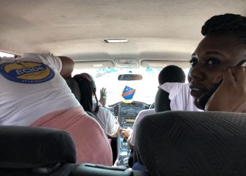 RDC : La police a troué les pneus de la voiture de la députée Bethy Ngadima alors qu’elle était dans la suite de Martin Fayulu