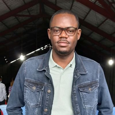 Média : le journaliste Stéphie Mukinzi en danger