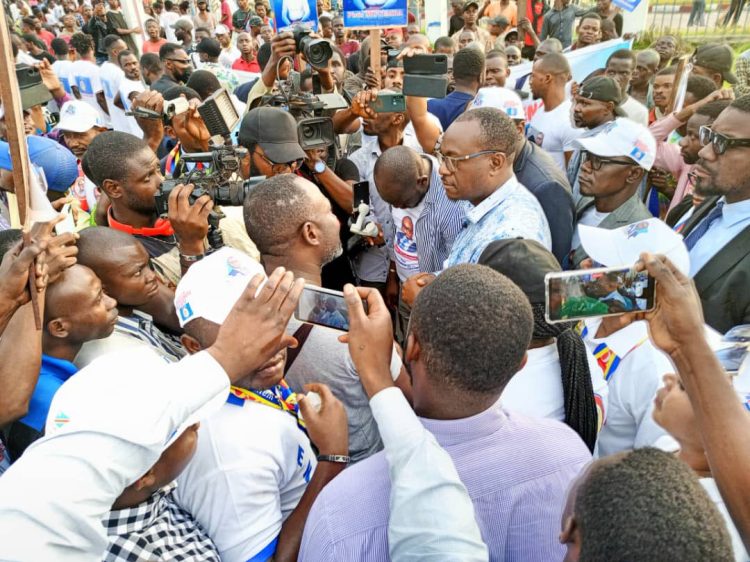 RDC : Un proche de Delly Sesanga victime d’agression des agents de sécurité à l’aéroport de Ndjili