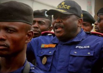 RDC/Kinshasa : Le commissaire provincial de la police suspend le commissaire supérieur Bonfeti Nzeseni de ses fonctions après la publication des ses images intimes