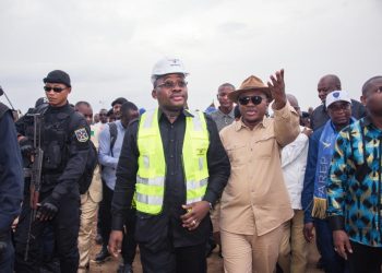 Tshuapa : Le ministre d’État, ministre de l’aménagement du territoire Me Guy Loando à Boende pour l’inspection des travaux de modernisation