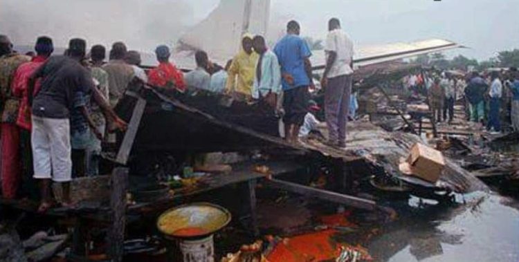 Page d’histoire – Ce jour-là : 8 janvier 1996, un Antonov An-32B s&rsquo;écrase en bout de piste au décollage de l&rsquo;aéroport de Ndolo sur un marché de Kinshasa ( Somba Zigida)