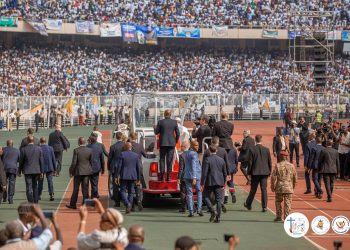 Rencontre des jeunes avec le pape François : Kabila recherché, Tshisekedi humilié