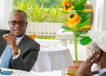 Loi Tshiani : « La proposition de loi dite « de père et de mère » est une initiative aux apparences nationalistes, dont I’enjeu purement électoraliste est loin d’être national », Delly Sesanga