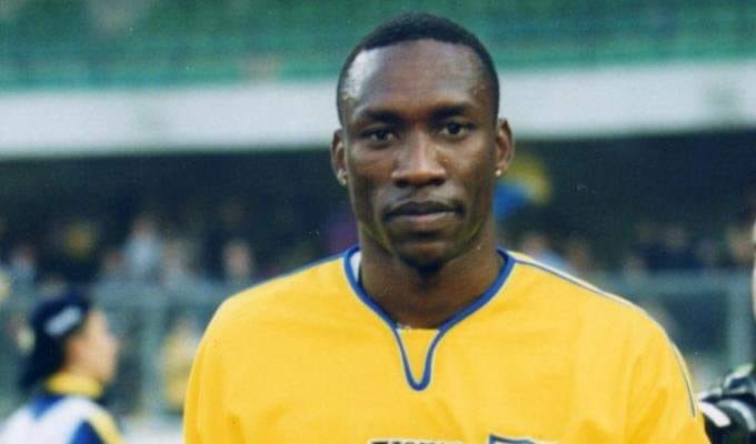 Page d’histoire – ce jour-là : 02 mars 2002, le footballeur congolais Jason MAYELE meurt dans un tragique accident de circulation