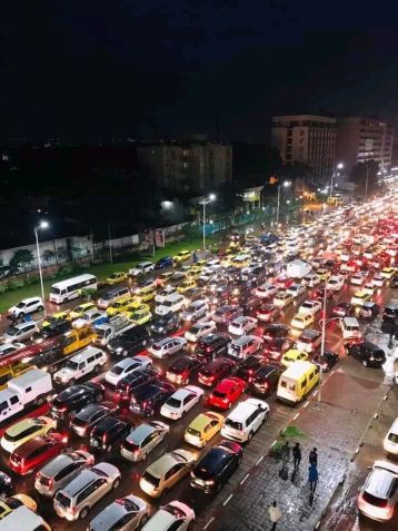 Embouteillages à Kinshasa : Le gouvernement provincial prend des nouvelles mesures!