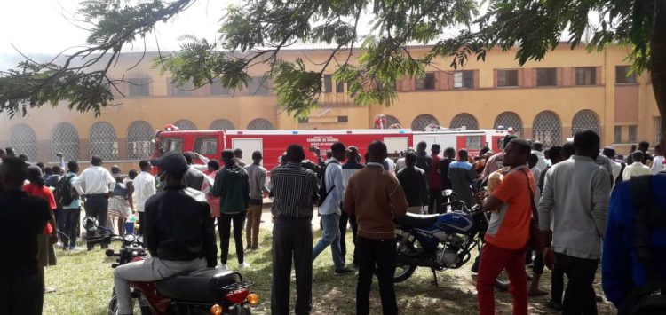 Lualaba : L’incendie du lycée Mwanga de Kolwezi fait plusieurs blessés