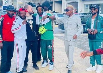 Musique: Les musiciens de Héritier Wata échappent à un incendie en France