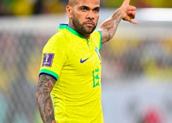 Espagne : Poursuivi pour viol, l’ancien défenseur Blaugrana Daniel Alves brise le silence et s’exprime