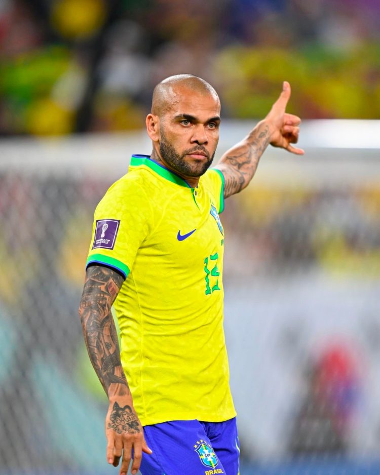 Espagne : Poursuivi pour viol, l’ancien défenseur Blaugrana Daniel Alves brise le silence et s’exprime
