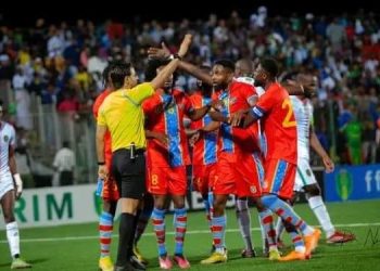 Mauritanie – RDC : l’arbitre tunisien Sadok Selmi sanctionné par la CAF