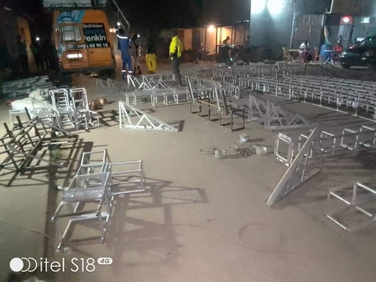 Kongo Central: Le Podium dressé pour le Meeting de Moïse katumbi démonté par la Police pour des raisons sécuritaires