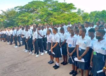 EPST : plus de 27. 000 finaliste prennent part aux épreuves hors session de l’examen d’État dans la province du Kasai-Central