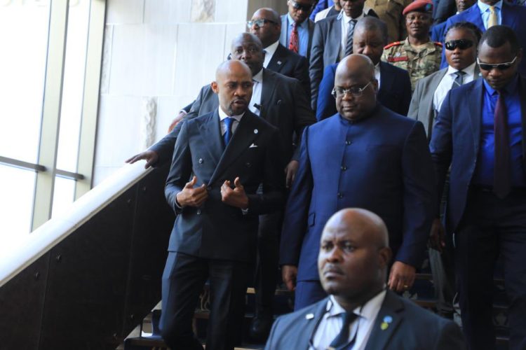 Pénurie de Maïs : “Quelqu’un a décidé qu’on ne vend plus les mais à la RDC “, Patrick Muyaya