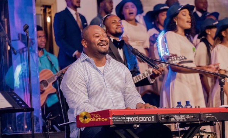 RDC – Musique : Le pasteur Moïse Mbiye s’exprime sur sa retraite musicale !