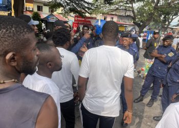 Marche de l’opposition : Bienvenu Matumo et d’autres manifestants sont arrêtés par la police !