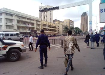 Sit-in de l’opposition : l’accès au boulevard du 30 juin est désormais bloqué !