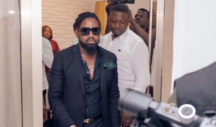 Concert SDM : Ferre Gola est arrivé au stade des martyrs !
