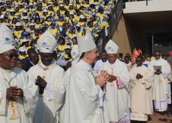 RDC : Monseigneur Fulgence Muteba dans la peau du Cardinal Ambongo !