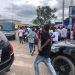 Concert Ferré Gola : Une marée humaine devant les portes du stade des Martyrs