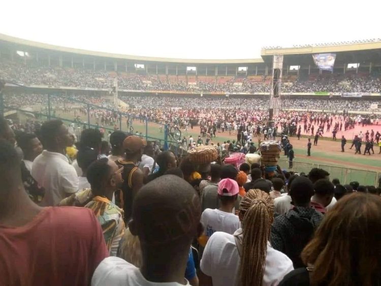 Concert de Ferré Gola: le stade des martyrs à 80% rempli (Situation de 14h0)