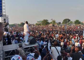 Meeting de l’opposition : Martin Fayulu l’unique Leader présent, Katumbi , Matata et Sesanga représentés !
