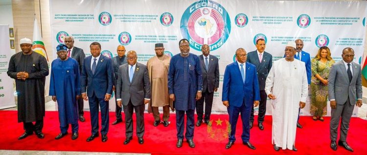 NIGER | Voici les mesures prises par la CEDEAO en attendant l’ultimatum d’une semaine accordé à la junte pour le retour à l’ordre constitutionnel !