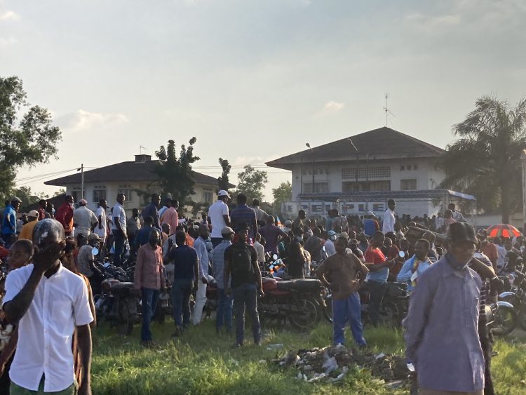 Kinshasa | Une structure de l’UDPS dans la rue pour exiger le départ de Gentiny Ngobila !