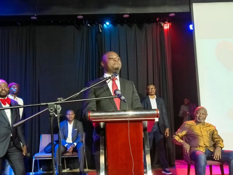 Élection 2023 | Billy Kambale envoie un message aux adversaires de Félix Tshisekedi !