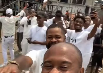 Concert Fally à à Bandalungwa : Comme des anges, Plusieurs Warriors inondent déjà le terrain municipal ( Situation 12h30)