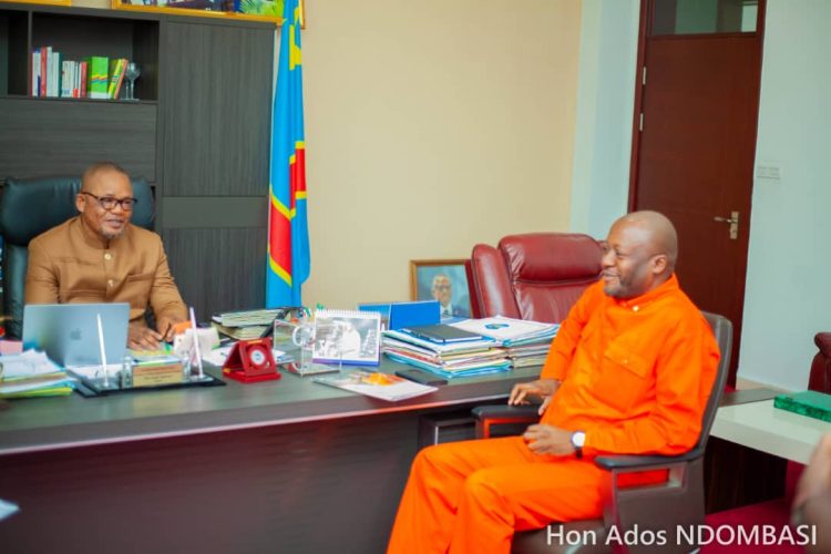 Phénomène Incendie en RDC | Le député national Ados Ndombasi chez Peter Kazadi pour la réglementation du secteur des sapeurs-pompiers !