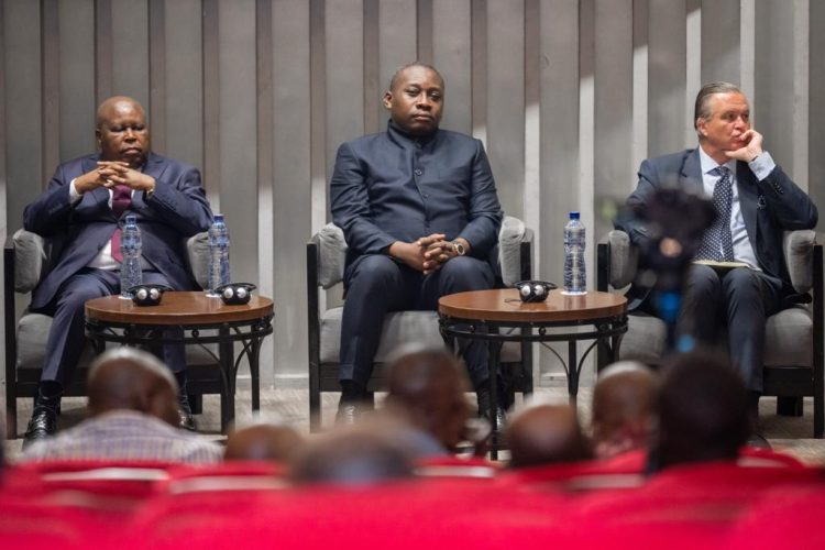 RDC | le Ministre d’État Guy Loando Mboyo a donné le go du dialogue de haut niveau sur l’affectation des terres les Droits, le Climat et la Conservation en RDC et dans le Bassin du Congo !