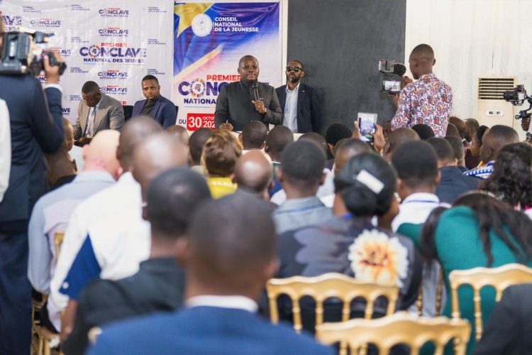 RDC | le Ministre d’État, Guy Loando Mboyo invite la jeunesse congolaise à bannir la facilité, la corruption, l’alcoolisme et le banditisme !