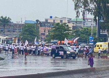 Campagne électorale | Malgré la pluie, les partisans de Félix Tshisekedi s’apprêtent à gagner le stade des martyrs !
