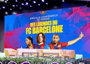 Match de Gala | Les légendes du FC BARCELONE dont le brésilien RONALDINHO sont déjà à Kinshasa !