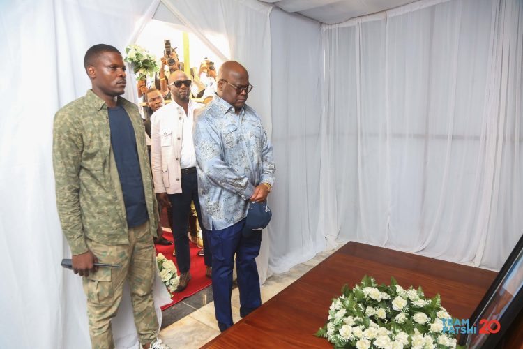 RDC | Comme en 2018, Félix Tshisekedi a parlé à son père cette fois-ci enterré à Kinshasa !