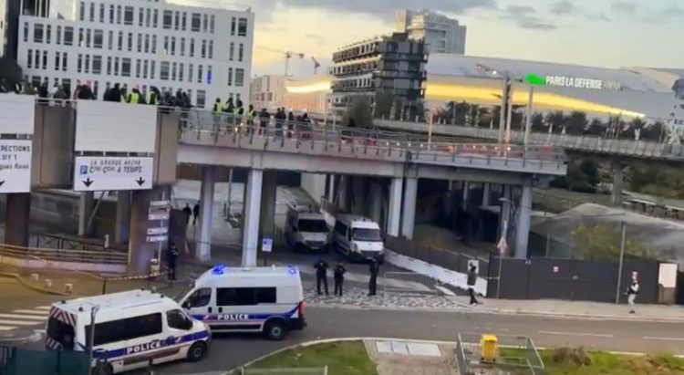 Concert FALLY IPUPA à La Défense U-Arena : ouverture des portes, le public accède au lieu de l’événement !