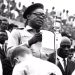 Page d’histoire – Ce jour-là 12 décembre 1965, soit deux semaines après son coup d’état du 24 novembre 1965, le Général Joseph-Désiré Mobutu est officiellement investi Président de la République du Congo !