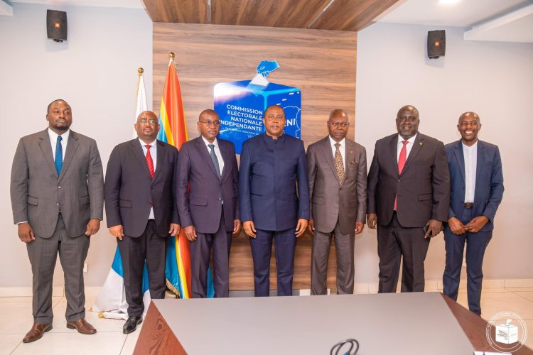 Élections 2023 | A quelques jours de vote, la délégation de la SADC chez Dénis Kadima !