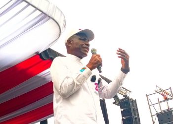 Martin Fayulu à sainte Thérèse « Soki bo voter nga te bo voter mwana mboka » ces sont des mensonges créés par nos détracteurs »