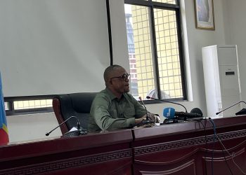 Élections 2023 | Peter Kazadi accuse les observateurs de l’Union européenne de venir avec des machines sophistiquées capables d’accéder aux données de la CENI !