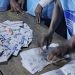 Élections 2023 | A Lubumbashi les agents de la CENI menacent d’ouvrir les chiens pour attaquer les témoins de Moïse Katumbi !