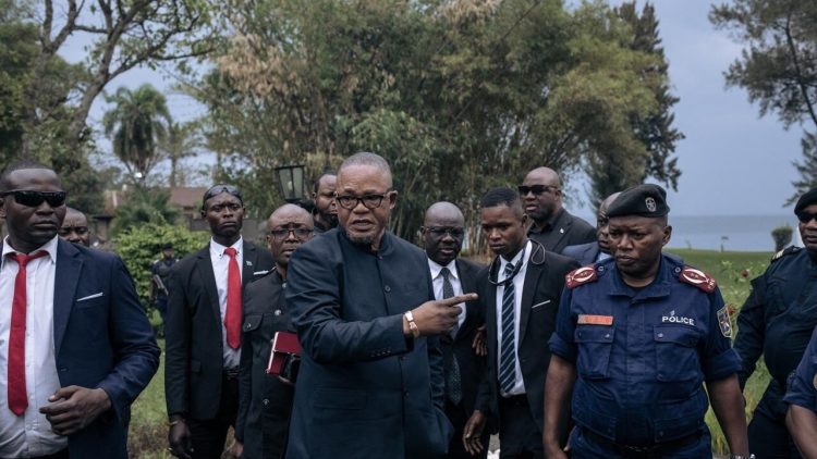 Kinshasa | Peter Kazadi tacle Gentiny Ngobila !