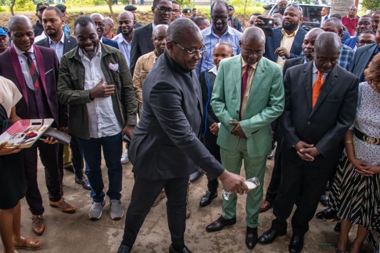 UNIKIN | la fondation Widal de Me Guy Loando a offert un bâtiment abritant le siège de l’association des cadres scientifiques !