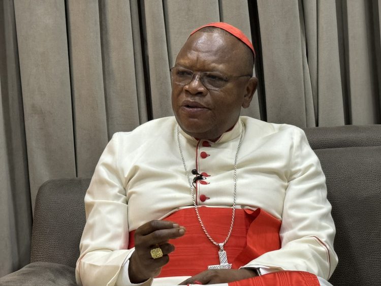 RDC | Le cardinal Fridolin Ambongo empêché d’accéder au salon VIP de l’aéroport international de N’djili !