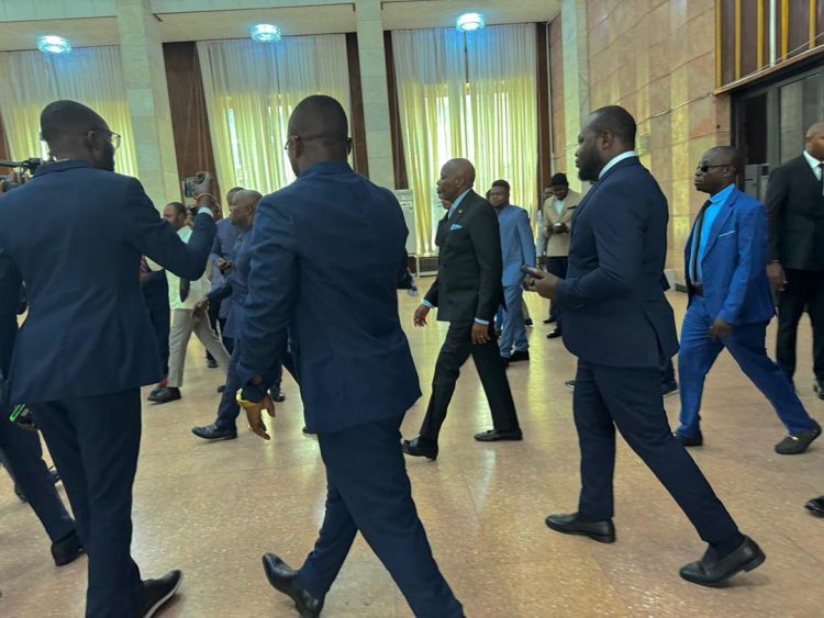Assemblée nationale | Vital Kamerhe ne va pas occuper le bureau laissé par Mboso Nkodia !