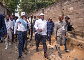 RDC | Le Ministre d’État Guy LOANDO MBOYO Effectue une Descente de Terrain Déterminante à Lemba pour Répondre aux Défis Urbains !